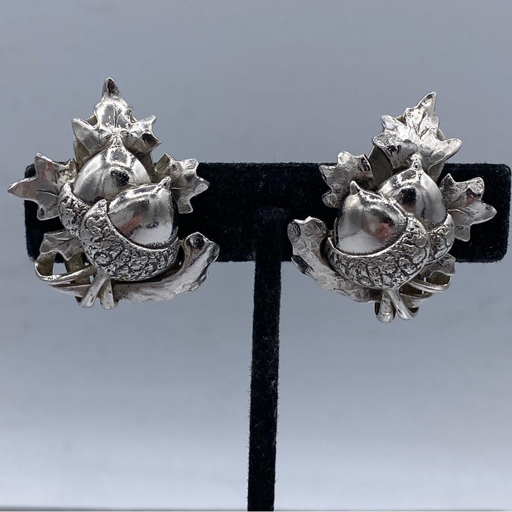 Vintage Whiting & Davis Signed Silver Toned Acorn & Leaf Design Clip On Earrings